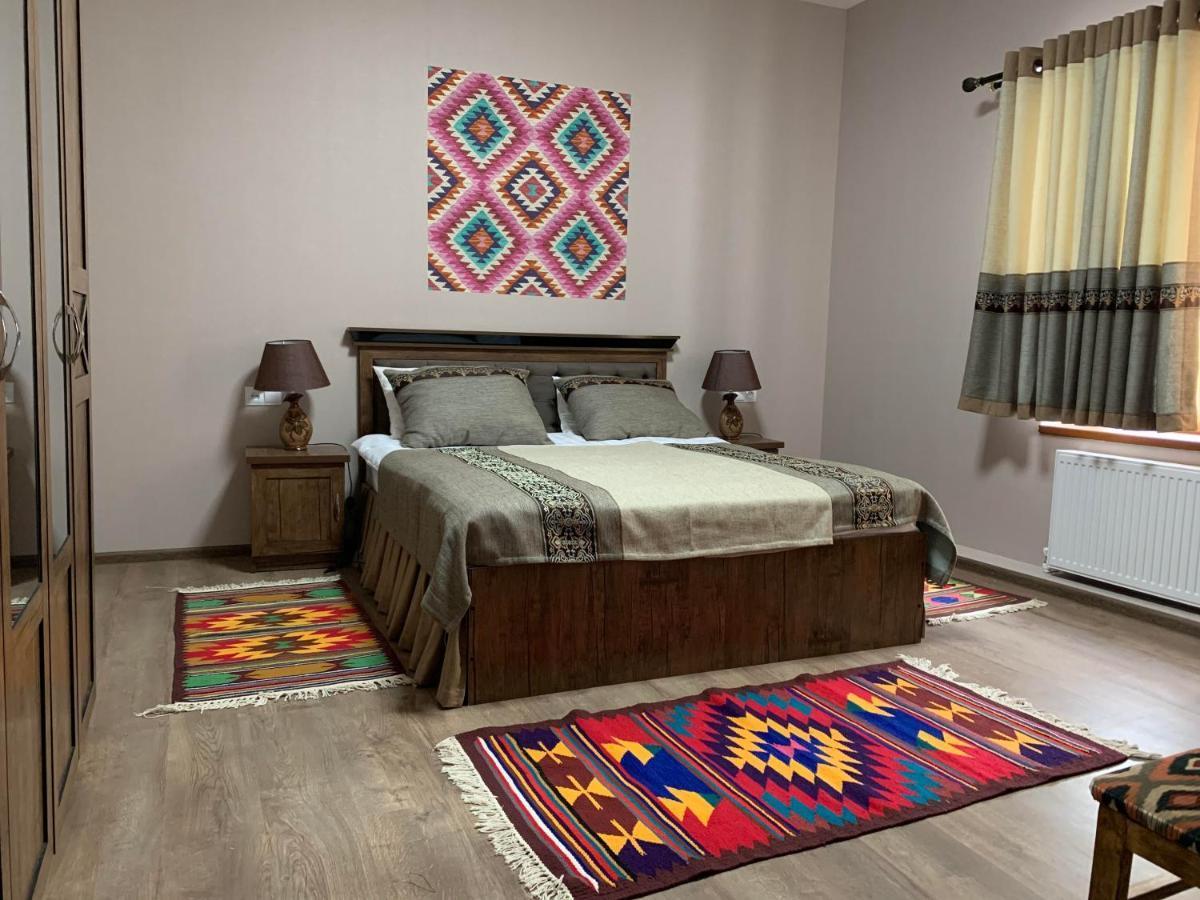 Hotel Al-Rajabiy Tasken Kültér fotó